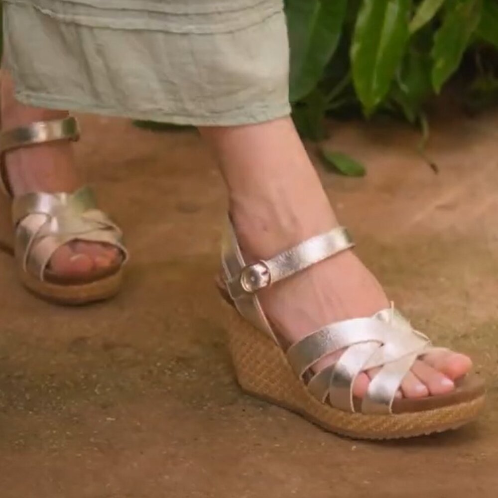 new Sofft Carlana Italian Leather Wedge Sandals  in box Patino 259 3S7